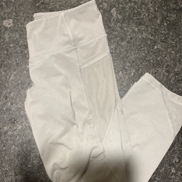 Old Navy Pants - Yoga pants